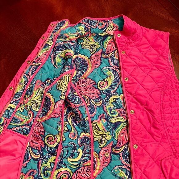 EUC Women's Lilly Pulitzer Blake Quilted Vest Tropical Pink Private Island SMALL - Picture 3 of 6